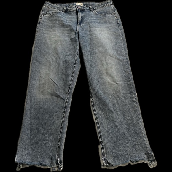 Jeans - Picture 1 of 2